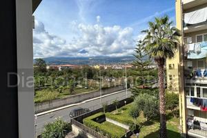 Appartamento ristrutturato con garage a Giarre