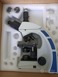 Microscopio biologico