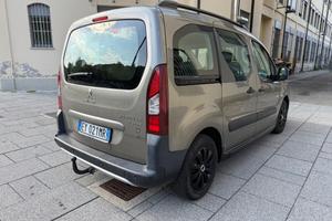 Peugeot Partner Tepee BlueHDi 100 4x4 Outdoor Extr