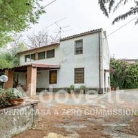 Villa Strada Provinciale 96, snc, 93100, Caltaniss