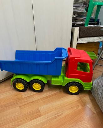 Camion gigante bambino porta sabbia