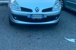 Auto clio 1200 iene