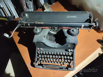 antica macchina da scrivere olivetti