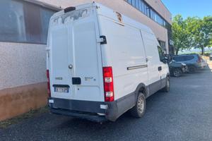IVECO DAILY 2011 2.3 DIESEL FURGONATO 244.00 KM