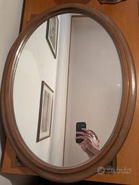 Specchio con cornice in legno
