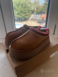 UGG tazz