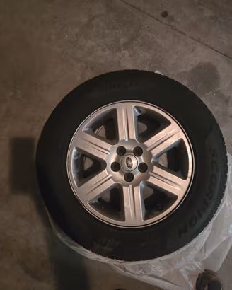 4 cerchi in lega freelander 2200  200 euro 