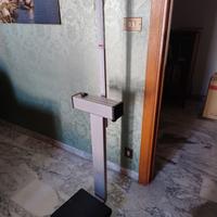 Bilancia pesa persone con altimetro