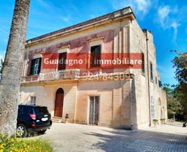 Prestigiosa Vila con piscina e campo da tennis