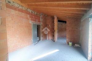 5 LOCALI A SAN COLOMBANO CERTENOLI