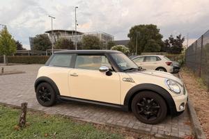 Mini Cooper R56 ( ONE CHILLI)