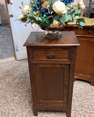 Comodino d'epoca inizi 900