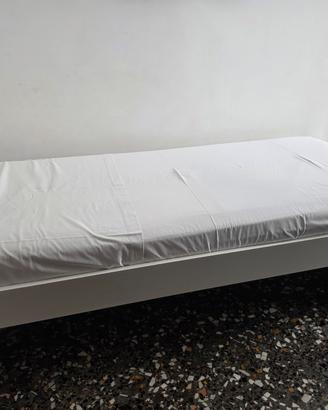 Letto bianco singolo 90×200 con materasso 