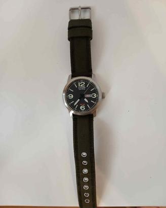 Citizen Eco-Drive Uomo 42 mm day date solare WR100