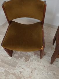 sedie con sedute in velluto