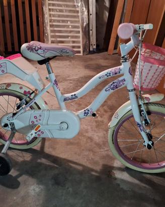 Bicicletta per bambina prima infanzia