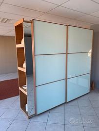 ARMADIO IN TEAK, CON APERTURA SCORREVOLE, A 2 ANTE