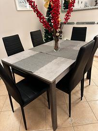 Tavolo soggiorno con sedie