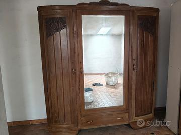 Guardaroba in legno 