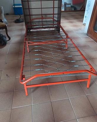 Moblile letto con rotelle
