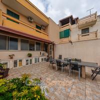 Ampio appartamento con spazi esterni