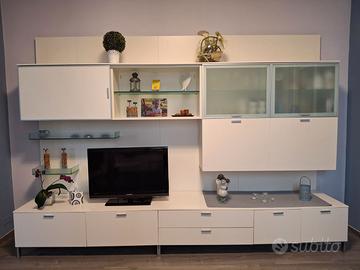 Parete attrezzata moderna