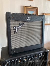 Amplificatore fender Mustang 1