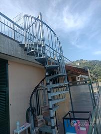 Scala esterna  zincata