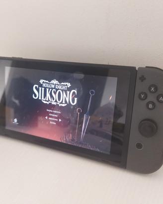 Nintendo Switch + Minecraft Physical Edition