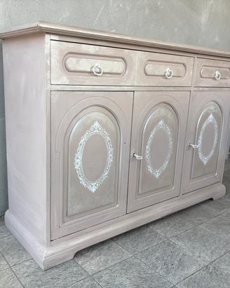 Credenza in stile Arte Povera finitura moderna