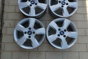 CERCHI IN LEGA PER FORD FIESTA R.15”