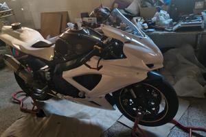 Suzuki gsx-r 750 - pista
