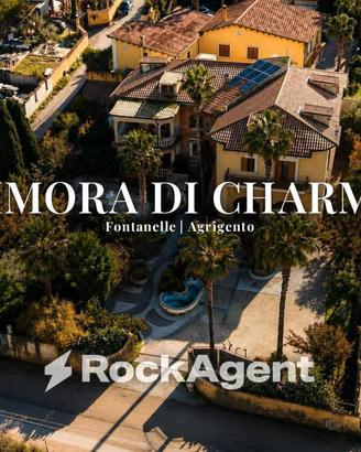 Villa di 916 m² con più di 5 locali e box auto a A