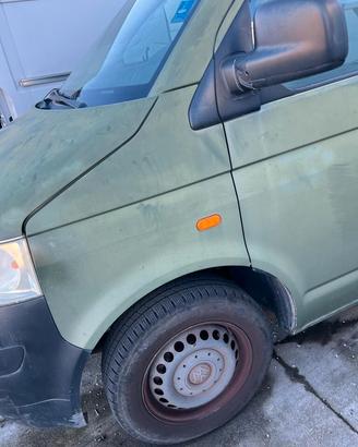Parafango sx vw transporter T5 anno 2007
