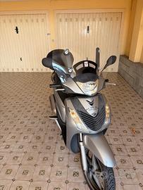 SH 150 grigio