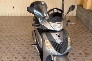 SH 150 grigio