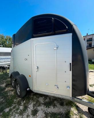 Trailer trasporto cavalli HUMBAUR XANTHOS AERO
