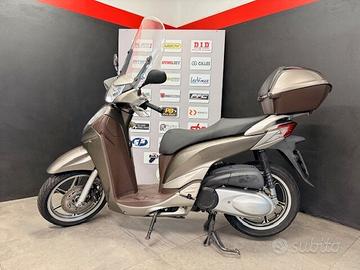 Honda SH 300 i nf02