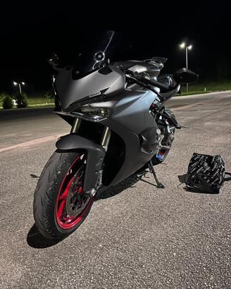 Ducati super sport 939s