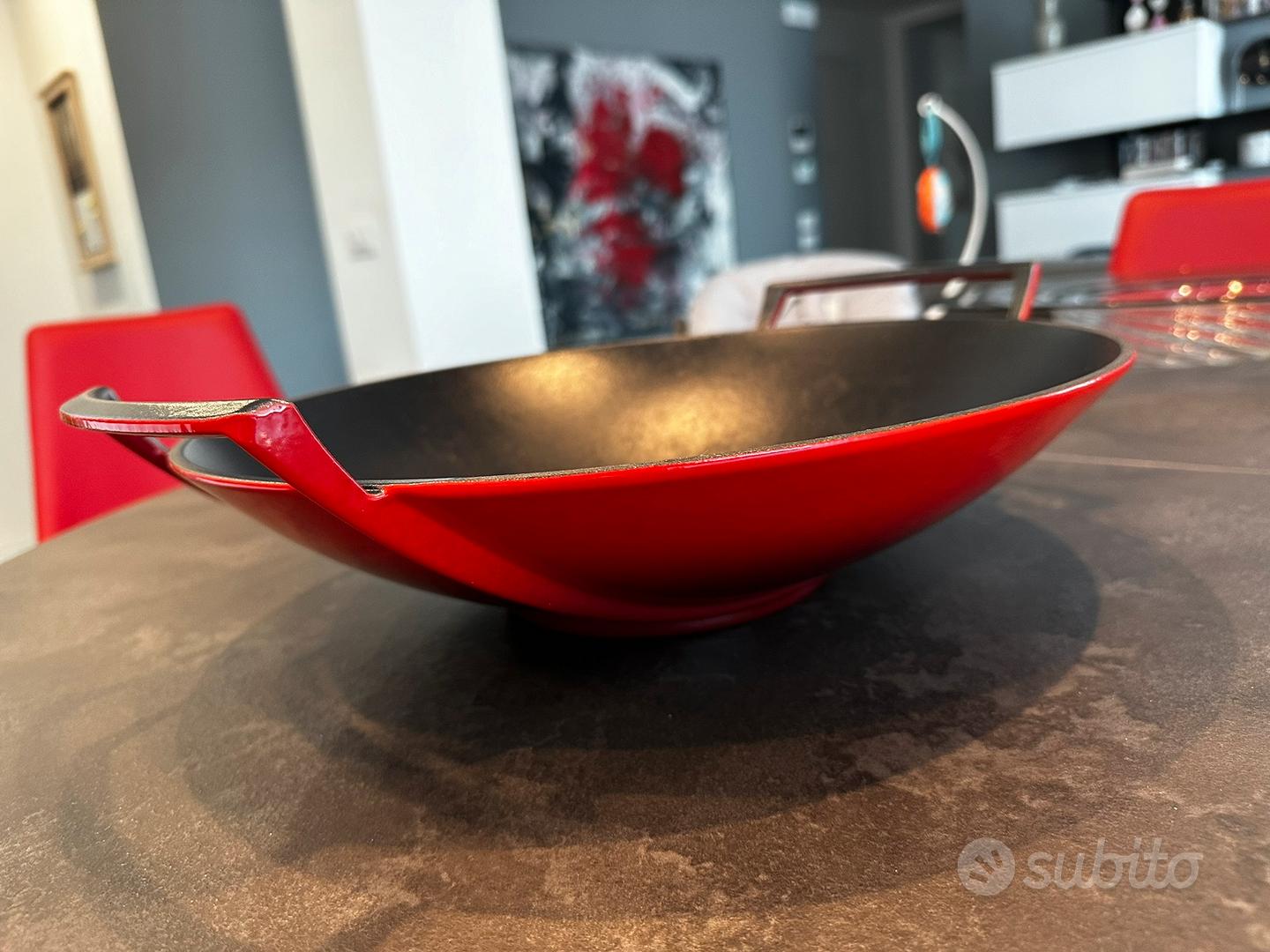 Wok Le Creuset in ghisa vetrificata con coperchio - Arredamento e  Casalinghi In vendita a Padova