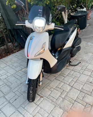 Beverly 350