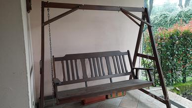 dondolo da giardino in legno