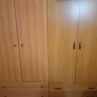2 armadi a 2 ante, como' e 2 comodini