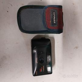 Macchina fotografica yashica super mini