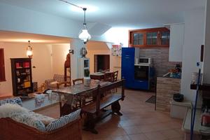 In villa via Nomentana Roma fuori dal raccordo