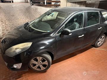 Renault grand scenic
