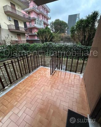 Appartamento piano rialzato con posto auto Giarre