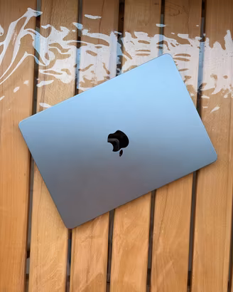 MacBook M2 2022 (Leggi descrizione)