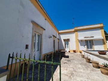 Castro marina al centro