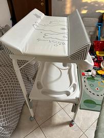 Fasciatoio e vasca doccia